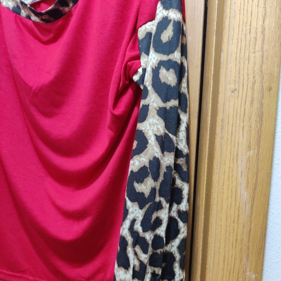 Top - Picture 3 of 4